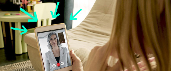 Eine Videotelefonat zwischen zwei Frauen